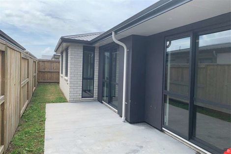 Photo of property in 11 Navy Lane, Papamoa, 3118