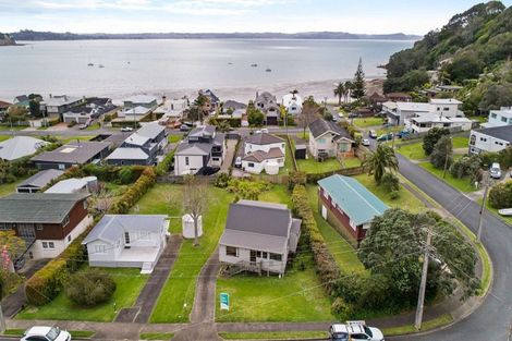 Photo of property in 46 De Luen Avenue, Tindalls Beach, Whangaparaoa, 0930
