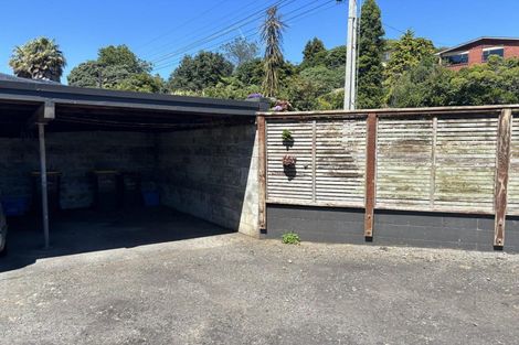 Photo of property in 45 Seaview Road, Marfell, New Plymouth, 4310
