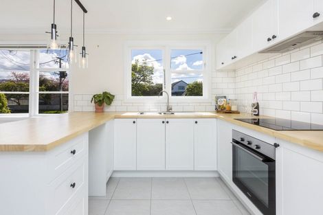 Photo of property in 16 Thackeray Street, Trentham, Upper Hutt, 5018