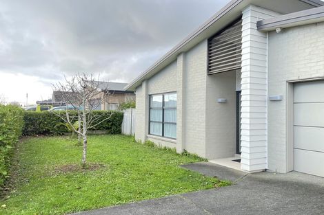 Photo of property in 35 Kuhanui Drive, Karaka, Papakura, 2113