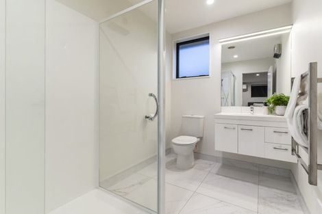 Photo of property in 71a Neil Avenue, Te Atatu Peninsula, Auckland, 0610