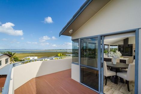 Photo of property in 37 Bannings Way, Hobsonville, Auckland, 0618