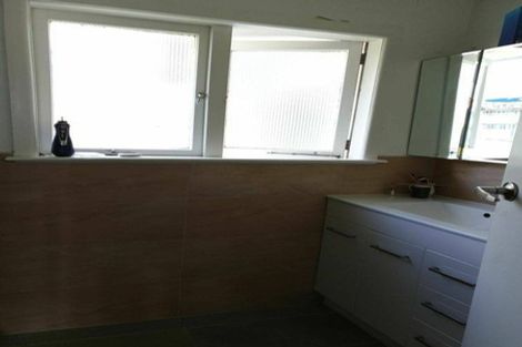 Photo of property in 28 Quebec Road, Milford, Auckland, 0620