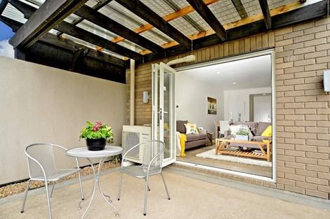 Photo of property in 2/10 Salford Crescent, Flat Bush, Auckland, 2019