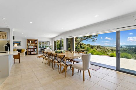 Photo of property in 586 Whitford Road, Whitford, Howick, 2571