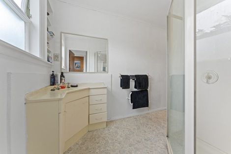 Photo of property in 393 Aokautere Drive, Aokautere, Palmerston North, 4471