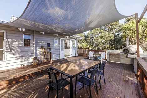 Photo of property in 6a Tiri Road, Manly, Whangaparaoa, 0930