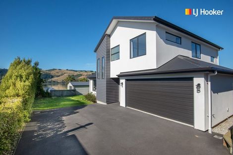 Photo of property in 7a Athol Place, Ravensbourne, Dunedin, 9022