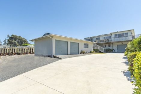 Photo of property in 595 Pukehina Parade, Pukehina, 3189