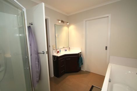 Photo of property in The Strand, 3/16 Ronald Street, Strandon, New Plymouth, 4312