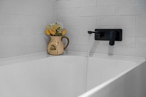 Photo of property in 12 Knox Place, Greerton, Tauranga, 3112