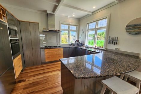 Photo of property in 12 Cook Street, Karori, Wellington, 6012