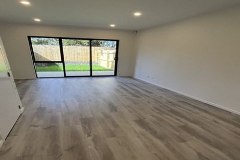 Photo of property in 6/241 Don Buck Road, Massey, Auckland, 0614