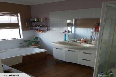 Photo of property in 64a Ridge Road, Howick, Auckland, 2014