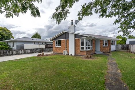 Photo of property in 77 Collins Road, Melville, Hamilton, 3206
