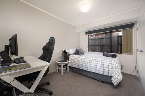 Photo of property in 16 Britannia Place, Half Moon Bay, Auckland, 2012