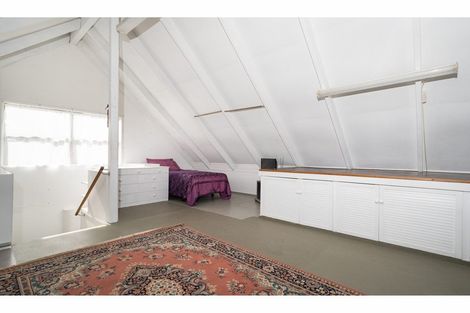 Photo of property in 18 Woodhouse Place, West Harbour, Auckland, 0618