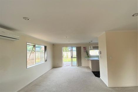 Photo of property in 106a Simpson Road, Henderson Valley, Auckland, 0614