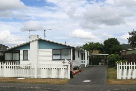 Photo of property in 39 Whirinaki Crescent, Heretaunga, Upper Hutt, 5018