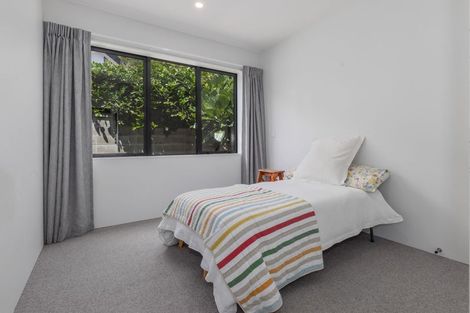 Photo of property in 76 Kotare Street, Waikanae, 5036