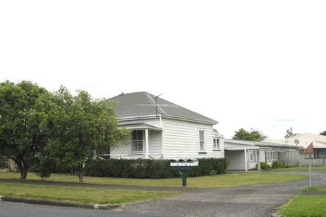 Photo of property in 1/4 Albert Street, Pukekohe, 2120