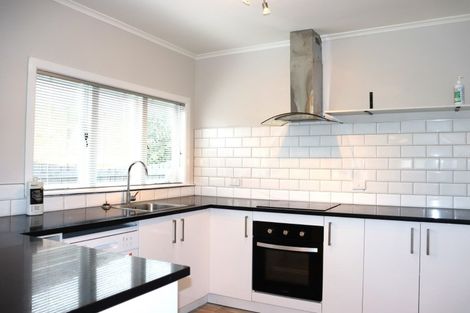 Photo of property in 9 Menary Street, Papakura, 2110