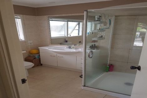 Photo of property in 8 Himalaya Drive, Half Moon Bay, Auckland, 2012