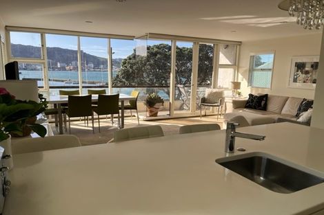 Photo of property in 2/130 Oriental Parade, Oriental Bay, Wellington, 6011