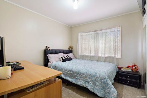 Photo of property in 96 Nikau Street, New Lynn, Auckland, 0600