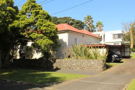 Photo of property in 33 Mount Albert Road, Mount Albert, Auckland, 1025