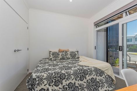 Photo of property in 25 Marine Parade, Hobsonville, Auckland, 0616
