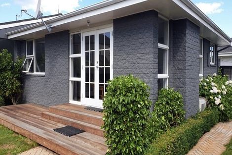 Photo of property in 1/230 Springfield Road, St Albans, Christchurch, 8014