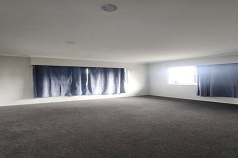 Photo of property in 8 Martin Road, Manurewa, Auckland, 2102