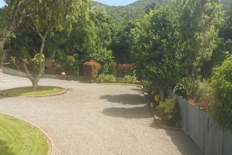 Photo of property in 1 Huia Street, Waikawa, Picton, 7220