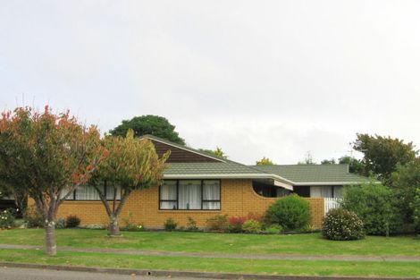 Photo of property in 4 Awanui Drive, Waikanae, 5036