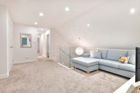 Photo of property in 110 Vipond Road, Stanmore Bay, Whangaparaoa, 0932