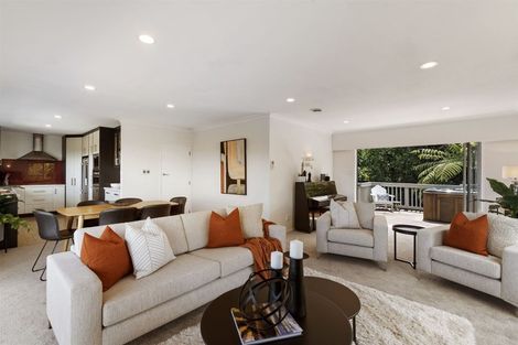 Photo of property in 39 Aberdeen Road, Castor Bay, Auckland, 0620