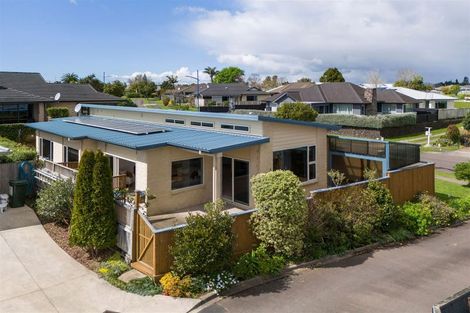 Photo of property in 10 Riverside Place, Katikati, 3129