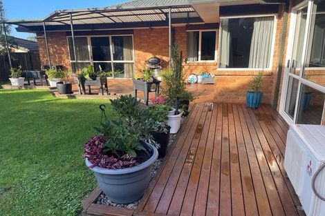 Photo of property in 20 Kath Hopper Drive, Orewa, 0931