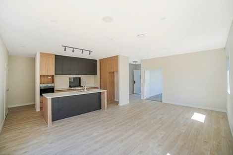 Photo of property in 75a Twin Parks Rise, Papakura, 2582