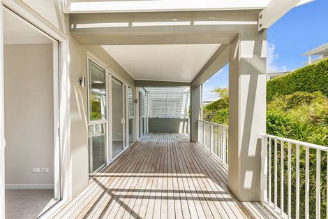 Photo of property in 16 Rewa Rewa Lane, Orewa, 0931