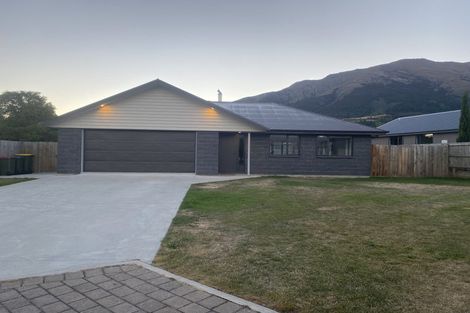 Photo of property in 9 Teal Place, Lake Hawea, 9382