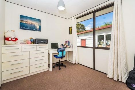 Photo of property in 17 Cameron Place, Ranui, Auckland, 0612