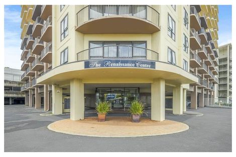 Photo of property in The Rennaissance, 14e/18 Ronwood Avenue, Manukau, Auckland, 2104
