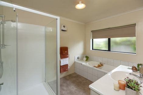 Photo of property in 4b Georgia Grove, Paraparaumu, 5032