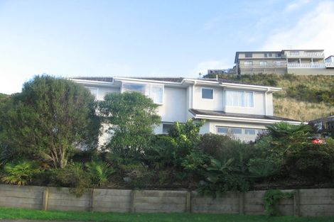 Photo of property in 24 Ordley Grove, Tawa, Wellington, 5028