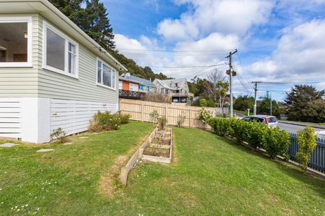Photo of property in 73 Petrie Street, Wainuiomata, Lower Hutt, 5014