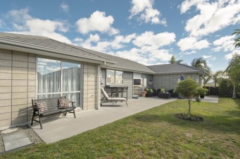 Photo of property in 3 Kamahi Crescent, Papamoa Beach, Papamoa, 3118