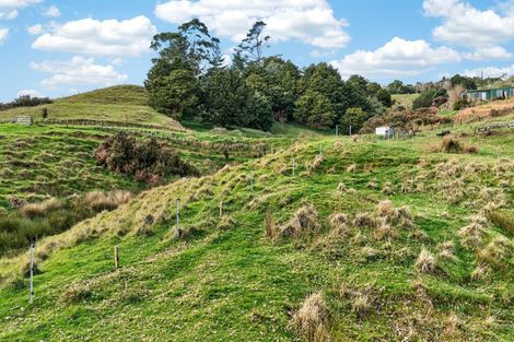Photo of property in 63 Porter Road, Paparoa, 0571